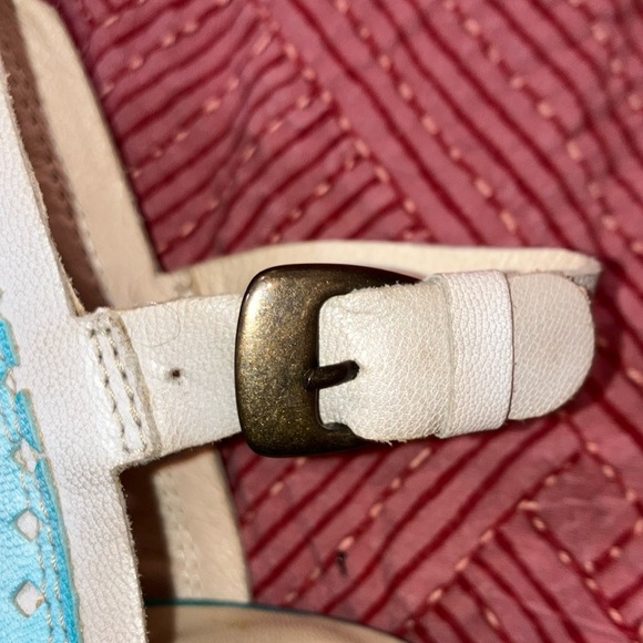 Unity in Diversity turquoise and Cream Heels with Chunky Heel - Picture 16 of 16